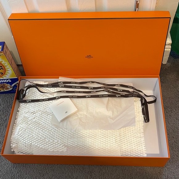 Hermes empty box. very big box - Picture 1 of 5